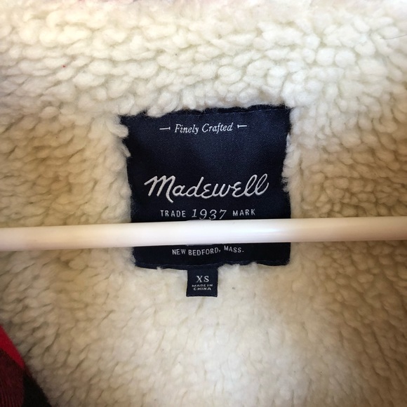 Buffalo plaid Sherpa lined vest - Picture 3 of 7